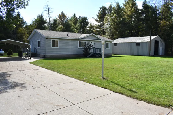 $225,000 | 3057 West 72nd Street, Baldwin, MI 49304