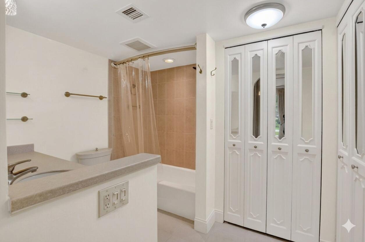 769 Jeffery Street, Unit 2203 Boca Raton, FL 33487 - Photo 32 of 59 EDITED PHOTO Primary Bath