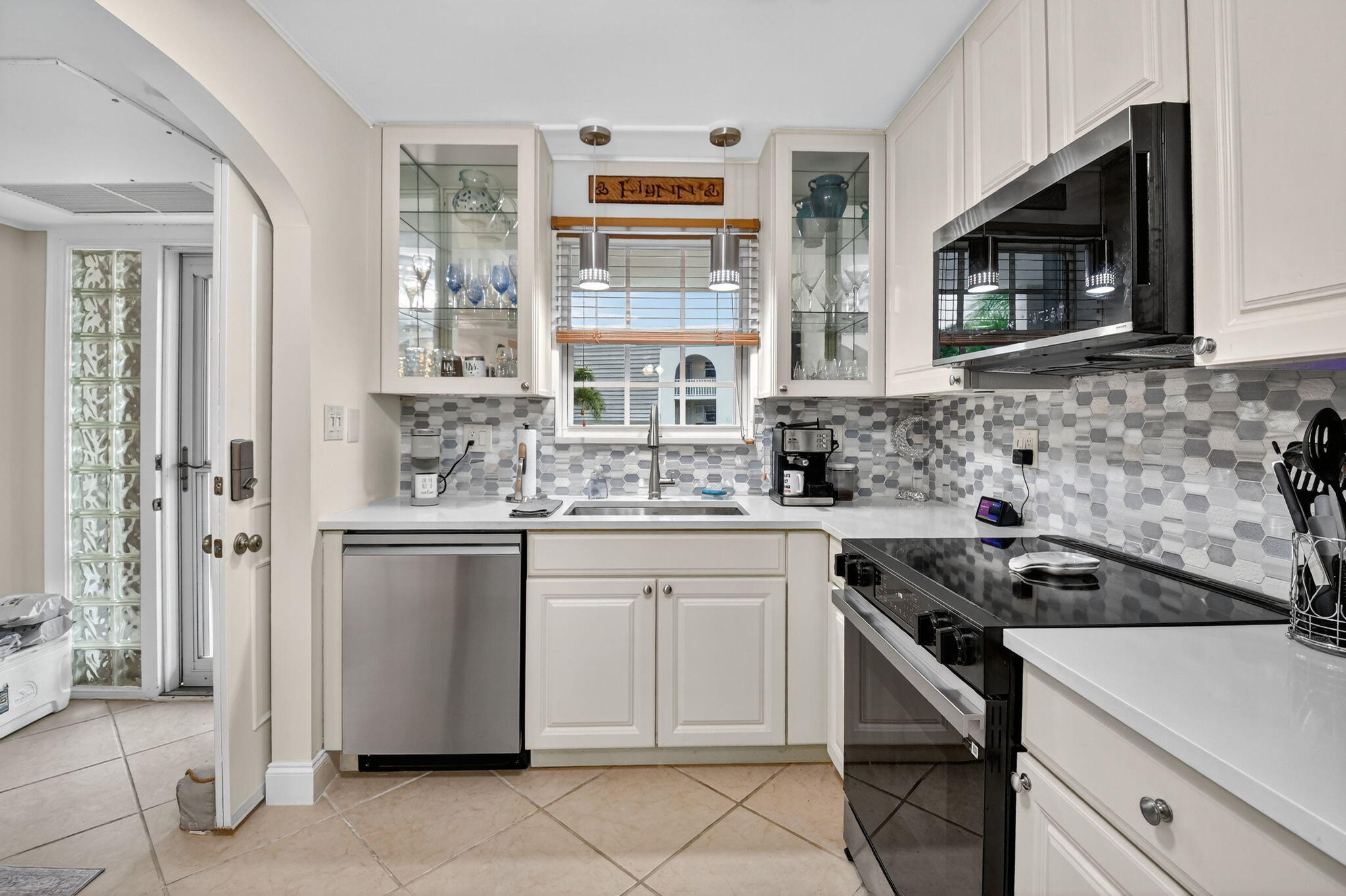 769 Jeffery Street, Unit 2203 Boca Raton, FL 33487 - Photo 4 of 59 Gourmet Kitchen