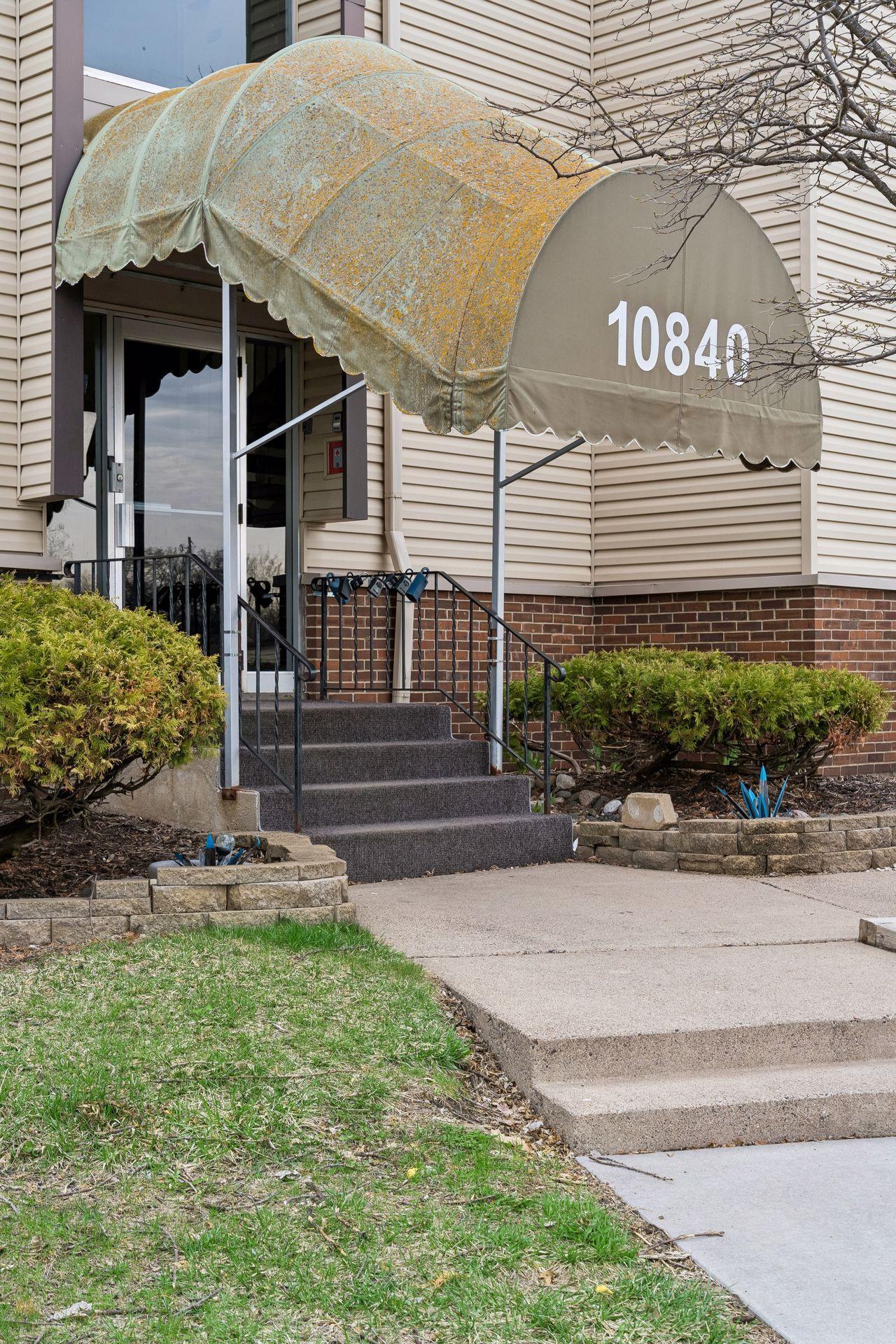 10840 Rockford Road, Unit 209 Minneapolis, MN 55442 - Photo 17 of 28