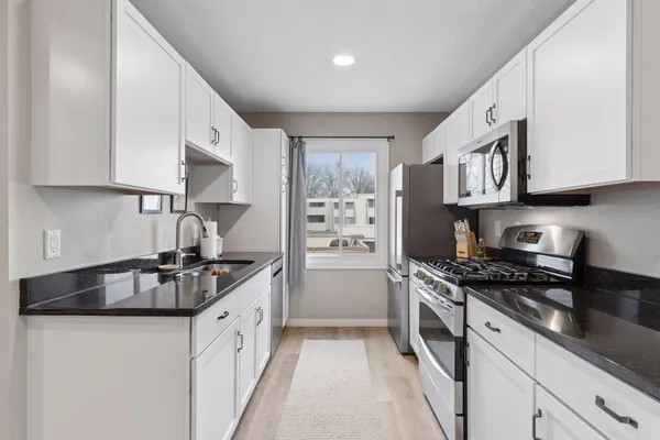 $150,000 | 10840 Rockford Road, Unit 209, Plymouth, MN 55442