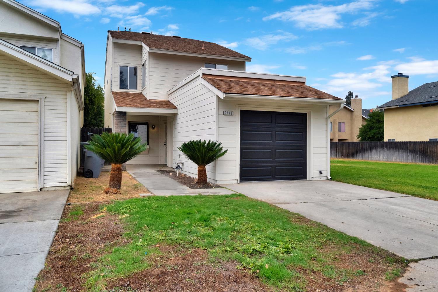 3622 West Terrace Avenue Fresno, CA 93722 - Photo 2 of 33