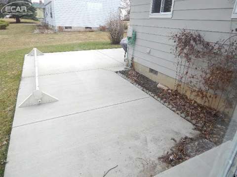 3167 Red Barn Road Flint, MI 48507 - Photo 25 of 28 20434555-24.JPG