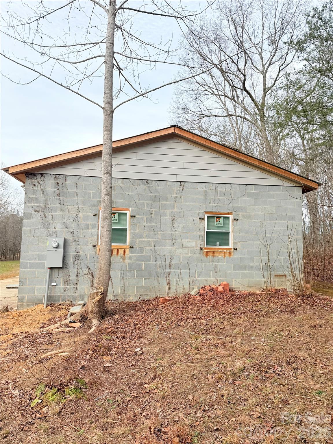 1266 Old Lincolnton Crouse Road Crouse, NC 28033 - Photo 20 of 34 a backyard of a house