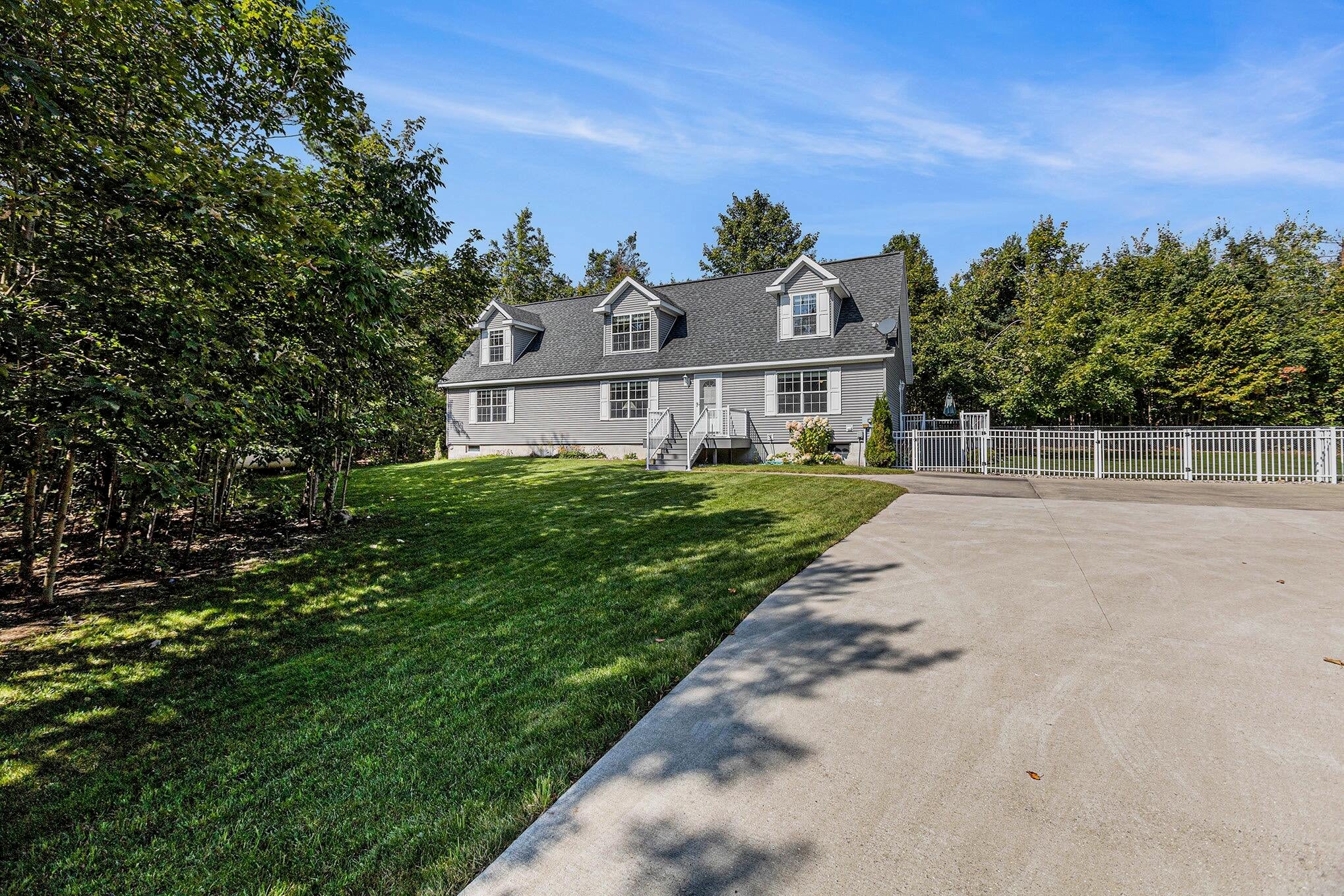11738 Jewell Road Vanderbilt, MI 49795 - Photo 29 of 45 Front of House