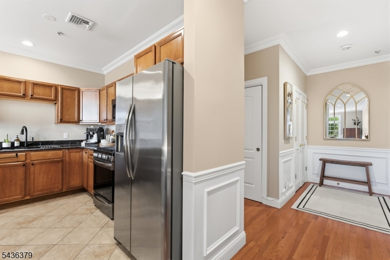 1677 Springfield Avenue, Unit 15 Maplewood, NJ 07040 - Photo 9 of 24