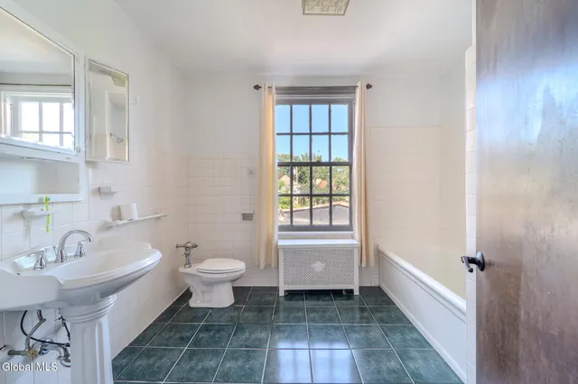 $524,900 | 716 Western Avenue, Albany, NY 12203