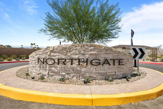 a view of a water fountain