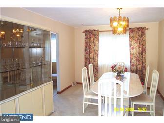 3513 Vinton Road Philadelphia, PA 19154 - Photo 5 of 12 Dining Room