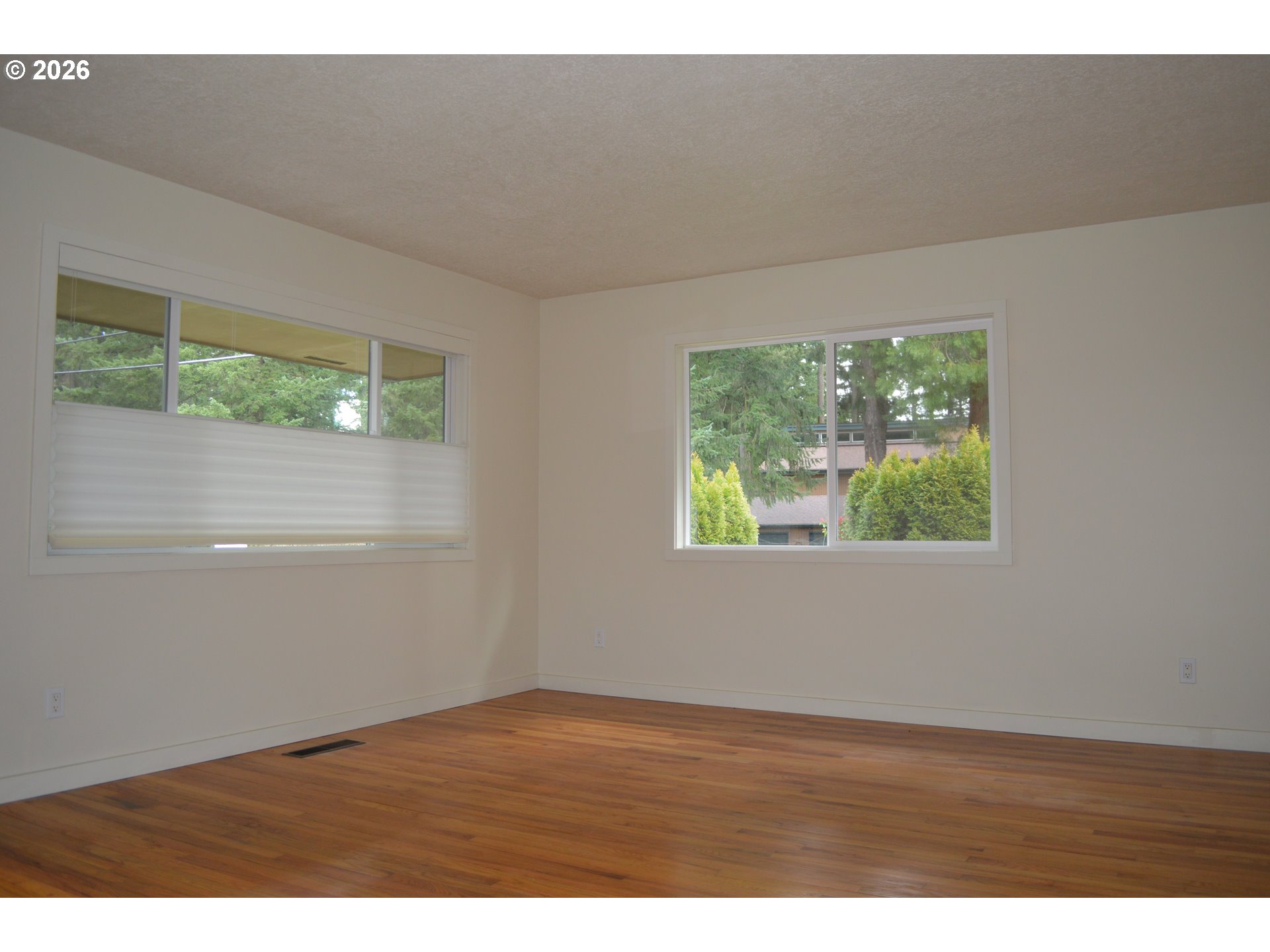 15236 Southeast Kelly Street Portland, OR 97236 - Photo 2 of 24