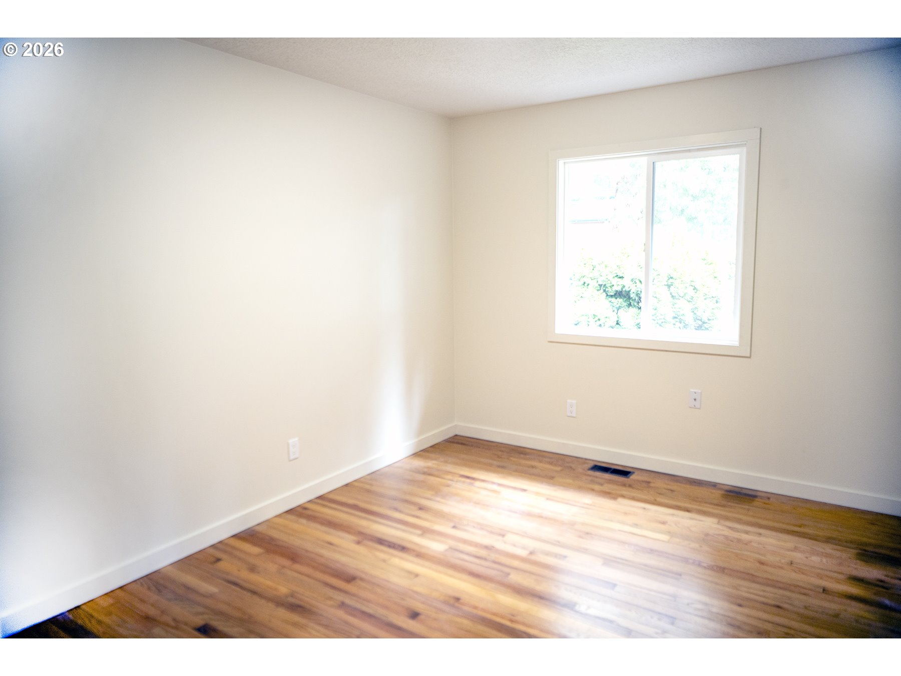 15236 Southeast Kelly Street Portland, OR 97236 - Photo 5 of 24