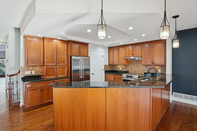 $4,100 | 934 West Huron Street, Ann Arbor, MI 48103