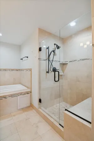 $4,100 | 934 West Huron Street, Ann Arbor, MI 48103