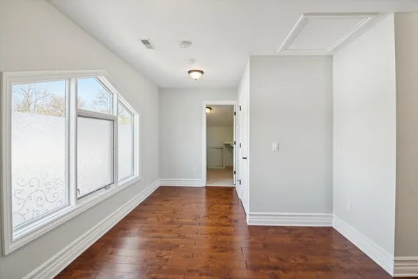 $4,100 | 934 West Huron Street, Ann Arbor, MI 48103