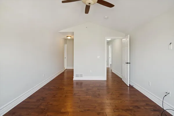 $4,100 | 934 West Huron Street, Ann Arbor, MI 48103