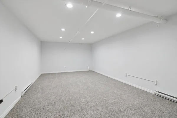 $4,100 | 934 West Huron Street, Ann Arbor, MI 48103