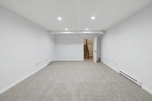 $4,100 | 934 West Huron Street, Ann Arbor, MI 48103