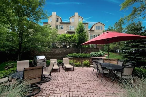 $4,100 | 934 West Huron Street, Ann Arbor, MI 48103