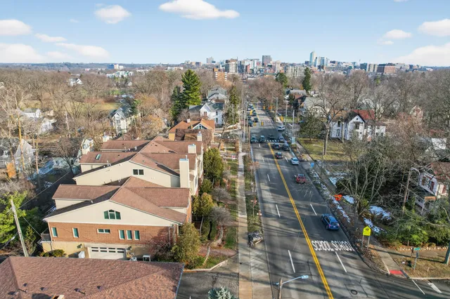 $4,100 | 934 West Huron Street, Ann Arbor, MI 48103