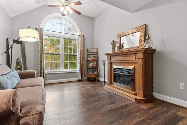 $589,000 | 37 Dugout Road, Unit B, Hudson, NH 03051