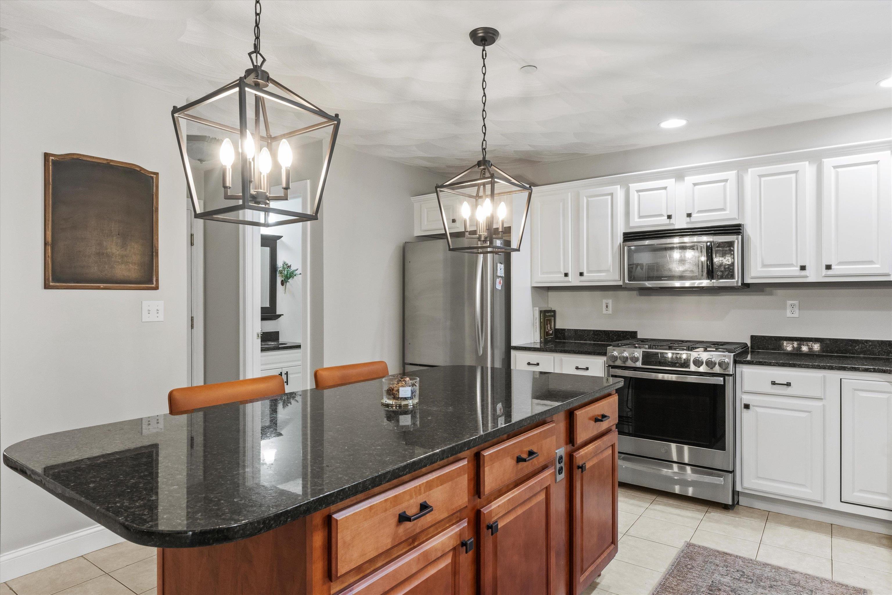 37 Dugout Road, Unit B Hudson, NH 03051 - Photo 11 of 37