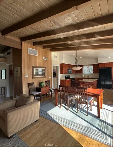 $5,850 | 5835 Babbitt Avenue, Encino, CA 91316