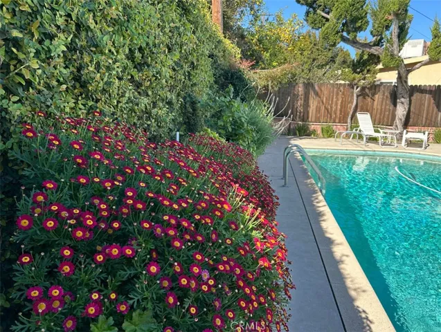 $5,850 | 5835 Babbitt Avenue, Encino, CA 91316