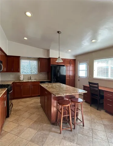 $5,850 | 5835 Babbitt Avenue, Encino, CA 91316