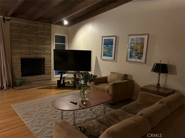 $5,850 | 5835 Babbitt Avenue, Encino, CA 91316