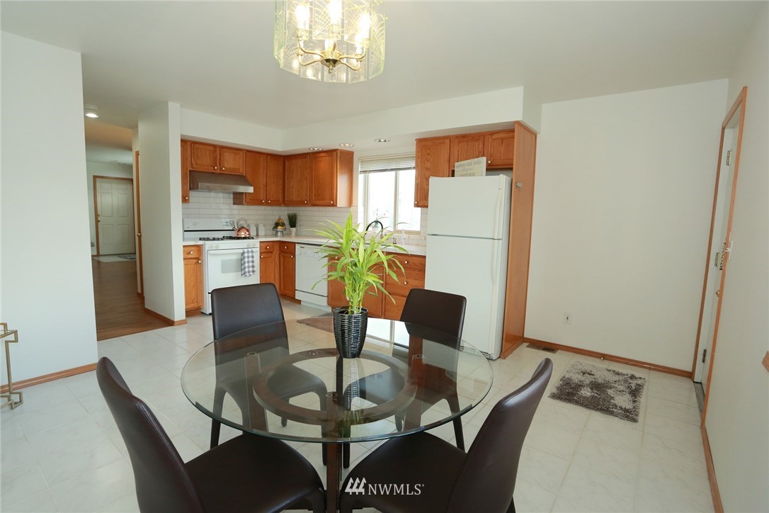 544 Wells Avenue North, Unit A Renton, WA 98057 - Photo 14 of 30 Gallery Image 14