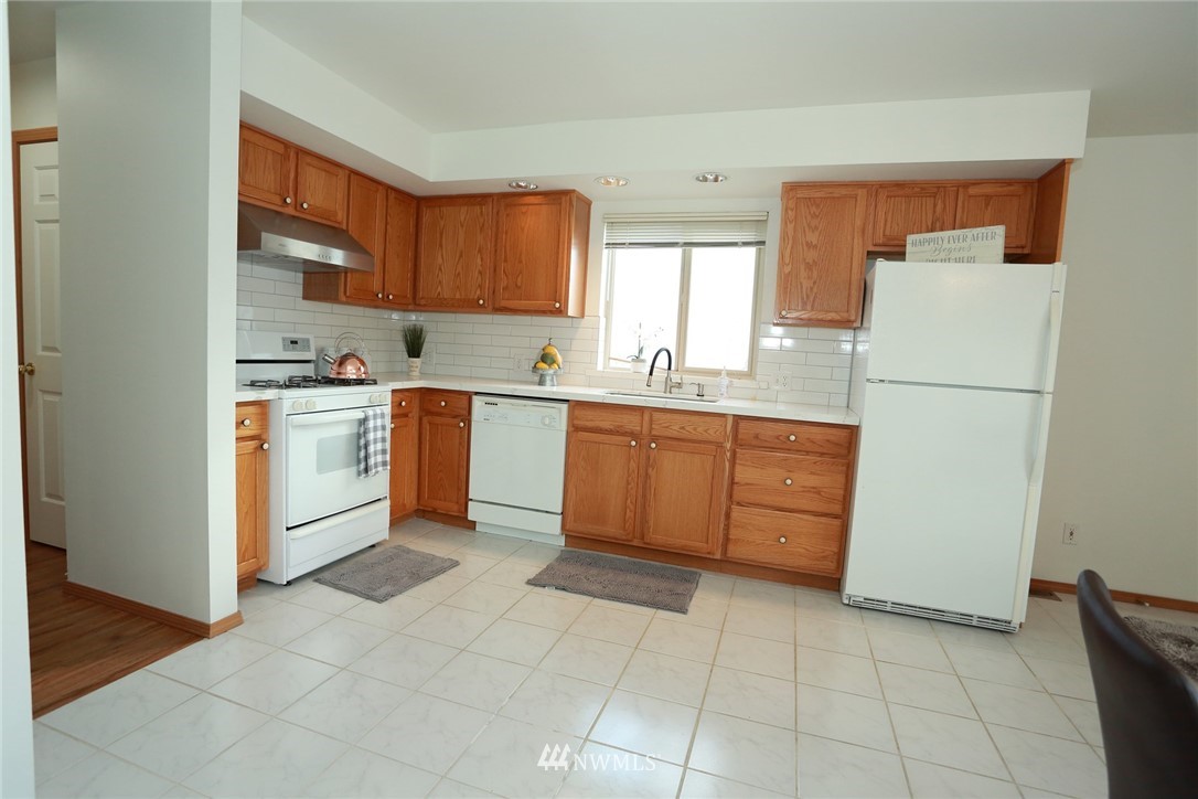 544 Wells Avenue North, Unit A Renton, WA 98057 - Photo 15 of 30 Gallery Image 15