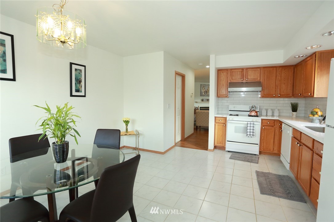 544 Wells Avenue North, Unit A Renton, WA 98057 - Photo 16 of 30 Gallery Image 16