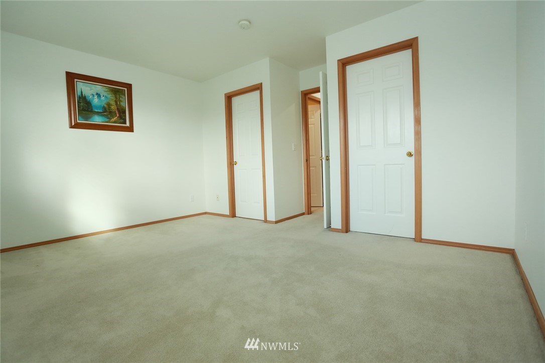 544 Wells Avenue North, Unit A Renton, WA 98057 - Photo 18 of 30 Gallery Image 18