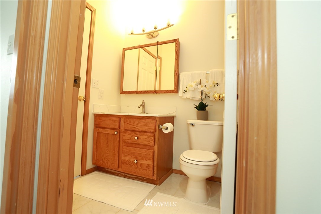 544 Wells Avenue North, Unit A Renton, WA 98057 - Photo 21 of 30 Gallery Image 21
