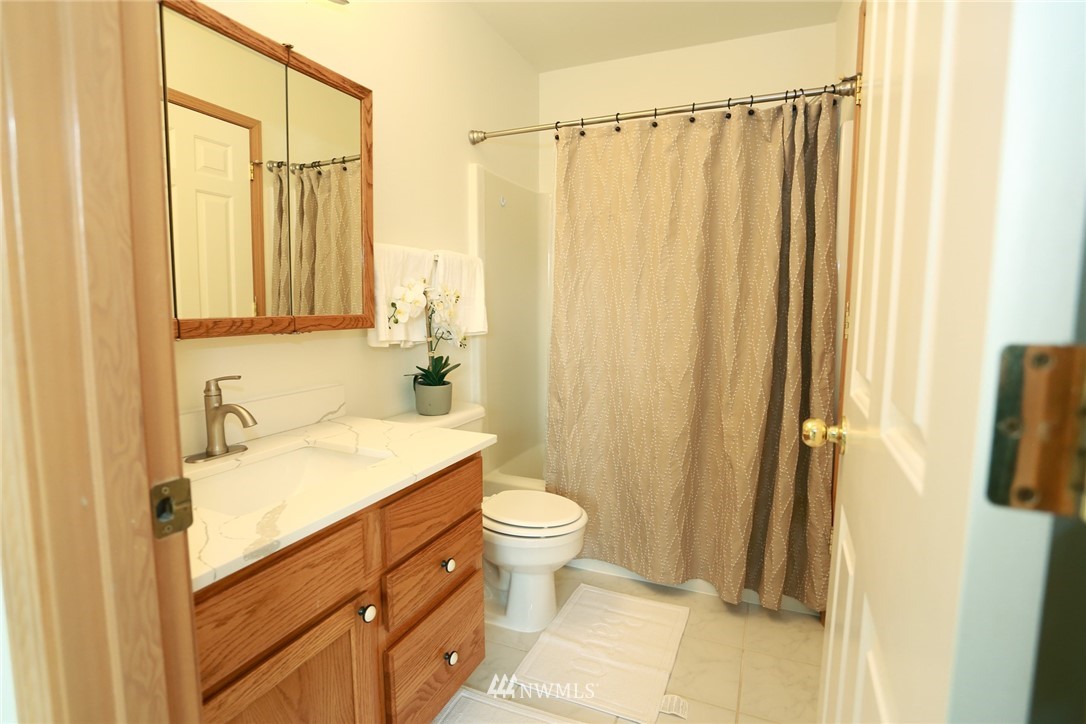 544 Wells Avenue North, Unit A Renton, WA 98057 - Photo 22 of 30 Gallery Image 22