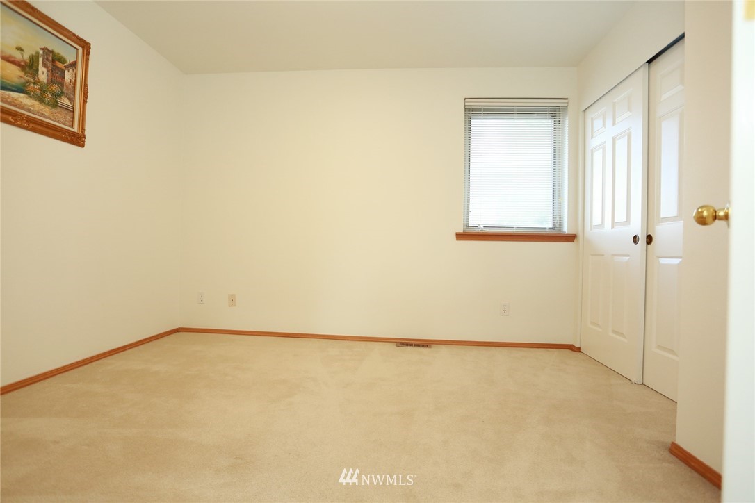 544 Wells Avenue North, Unit A Renton, WA 98057 - Photo 25 of 30 Gallery Image 25