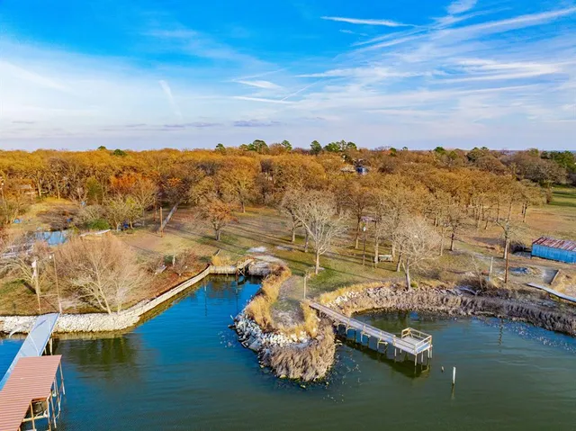 $449,000 | 674 Briggs Boulevard, East Tawakoni, TX 75472