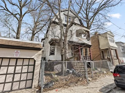 $650,000 | 18 Roosevelt Terrace, Irvington, NJ 07111