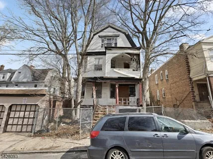 $650,000 | 18 Roosevelt Terrace, Irvington, NJ 07111
