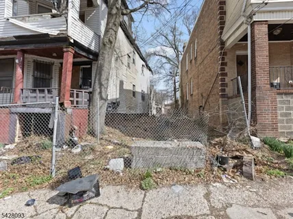 $650,000 | 18 Roosevelt Terrace, Irvington, NJ 07111