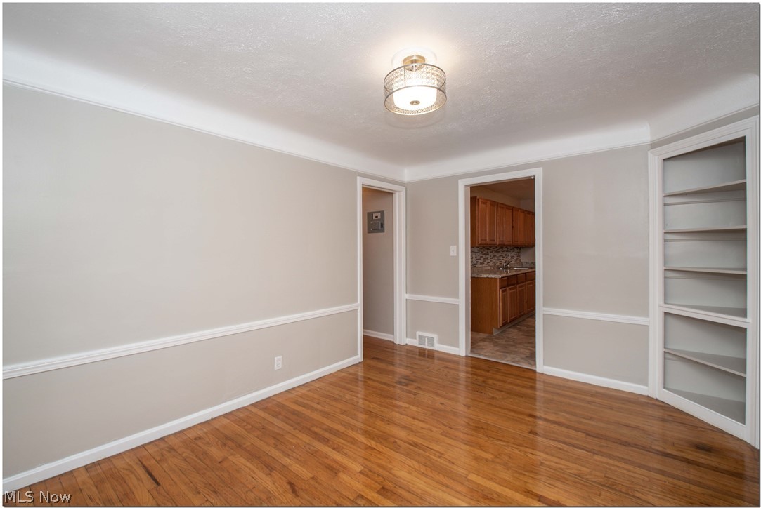 13710 Cedar Road Cleveland, OH 44118 - Photo 10 of 35 Gallery Image 10