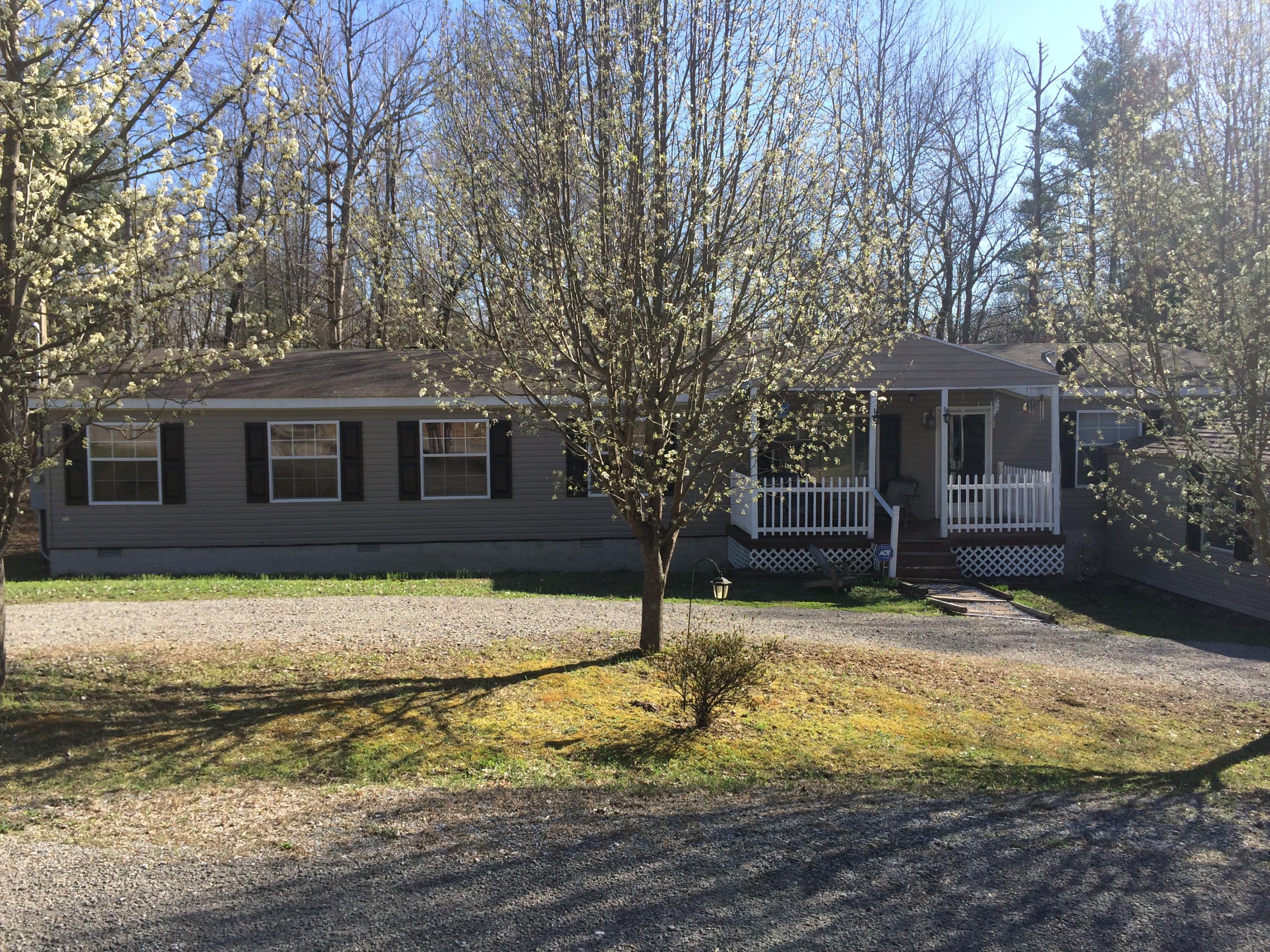 135 Raccoon Creek Road Crossville, TN 38572 - Photo 1 of 34 135 Raccoon Creek Road
