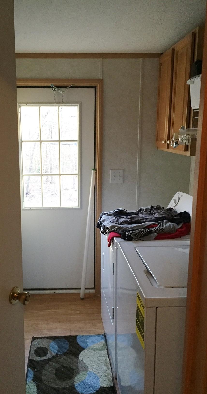 135 Raccoon Creek Road Crossville, TN 38572 - Photo 14 of 34 15-Laundry Room