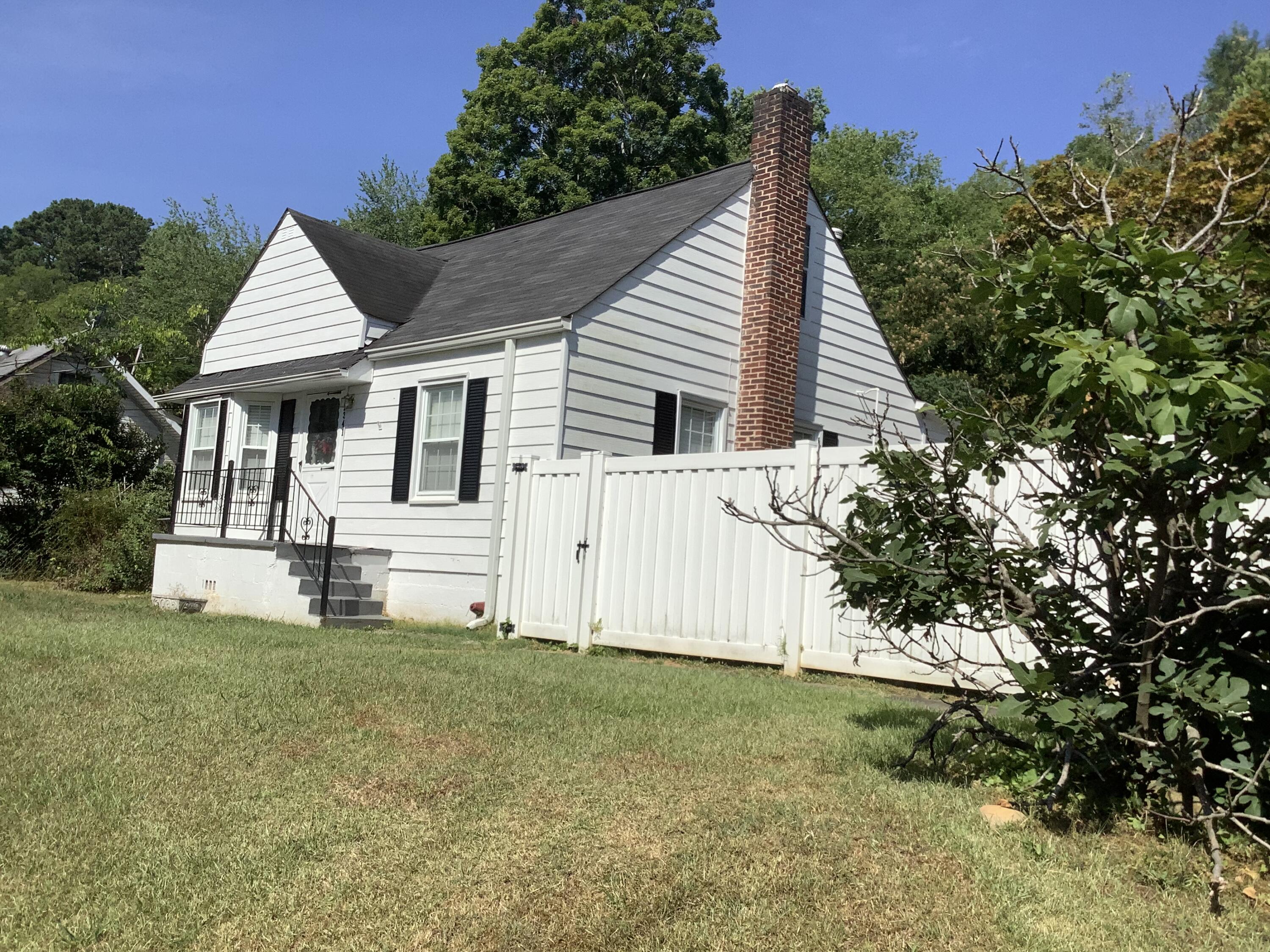 1341 Gunbarrel Road Chattanooga, TN 37421 - Photo 3 of 45 IMG_4393