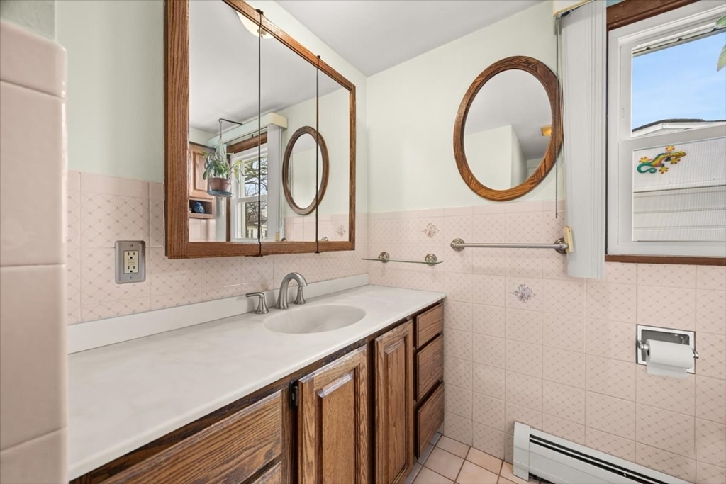 548 Jefferson Street Fall River, MA 02721 - Photo 9 of 10
