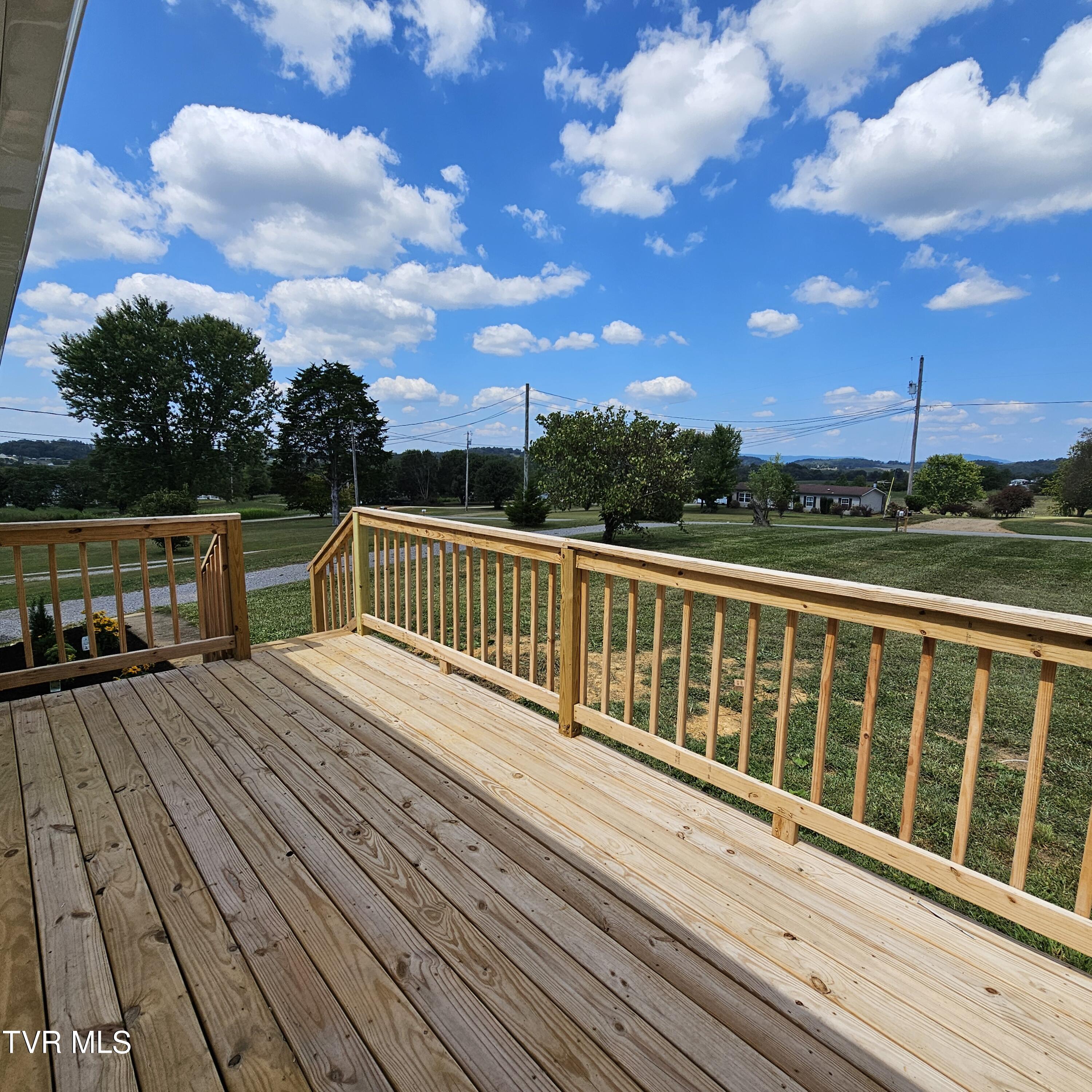 960 Maupin Road Chuckey, TN 37641 - Photo 5 of 40 20240824_141549