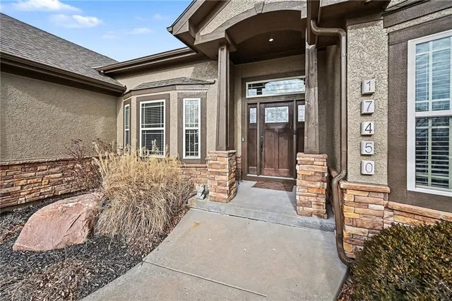 $585,000 | 17450 Northwest 130th Terrace, Platte City, MO 64079