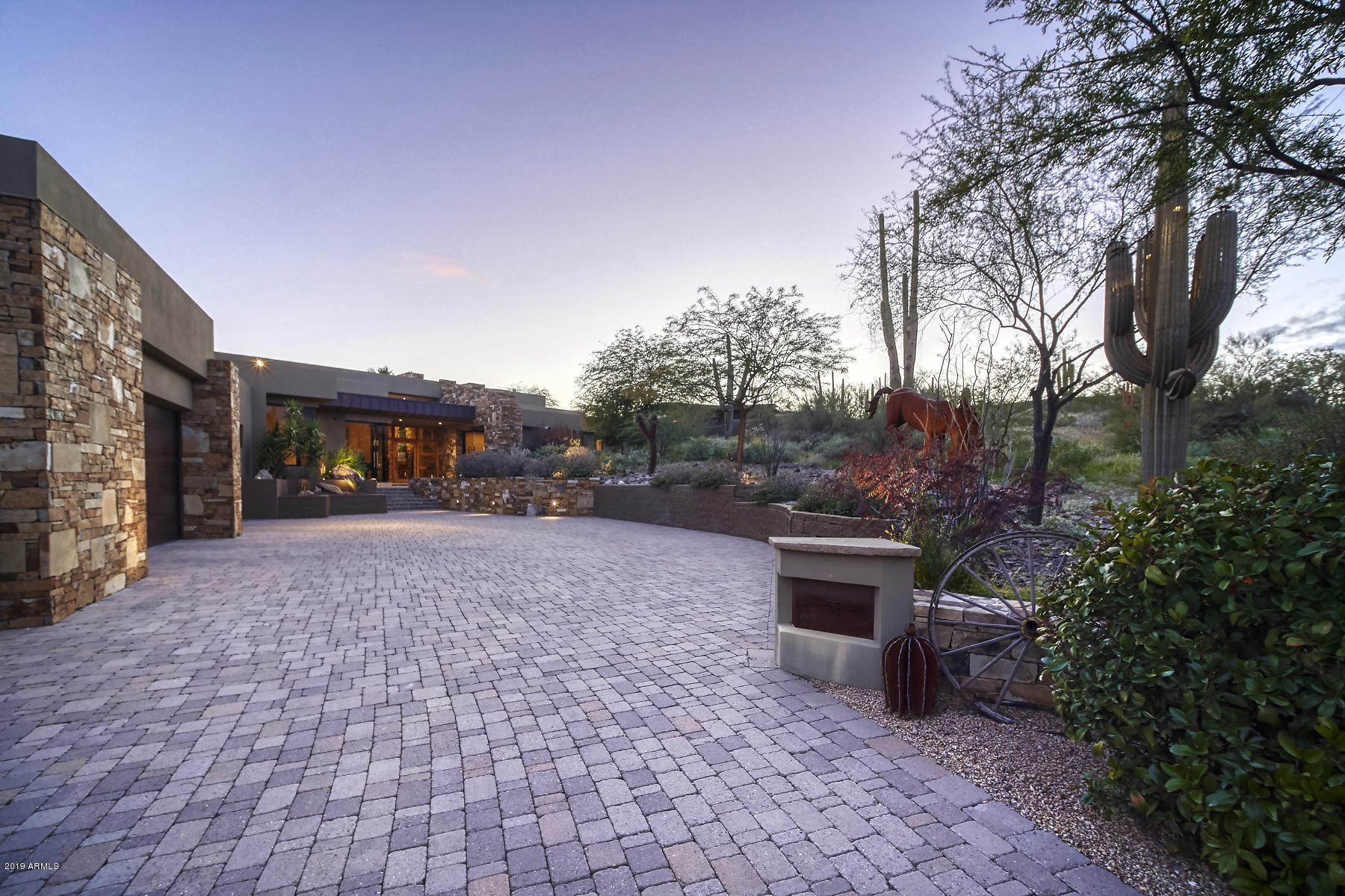 7668 Long Rifle Road Carefree, AZ 85377 - Photo 7 of 57 Driveway