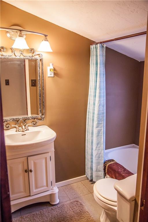 266 Chalfant Road Perryopolis, PA 15473 - Photo 14 of 25 Full bath on upper level