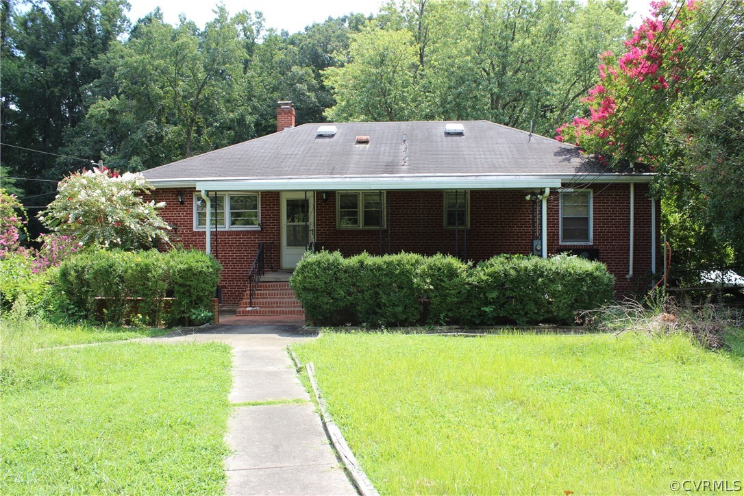 1806 Barrington Road Richmond, VA 23222 - Photo 6 of 6 View of the rear of the home.